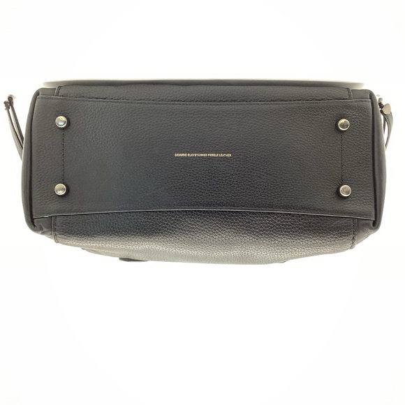 Elegant Black Leather Handbag - Picture 10 of 15